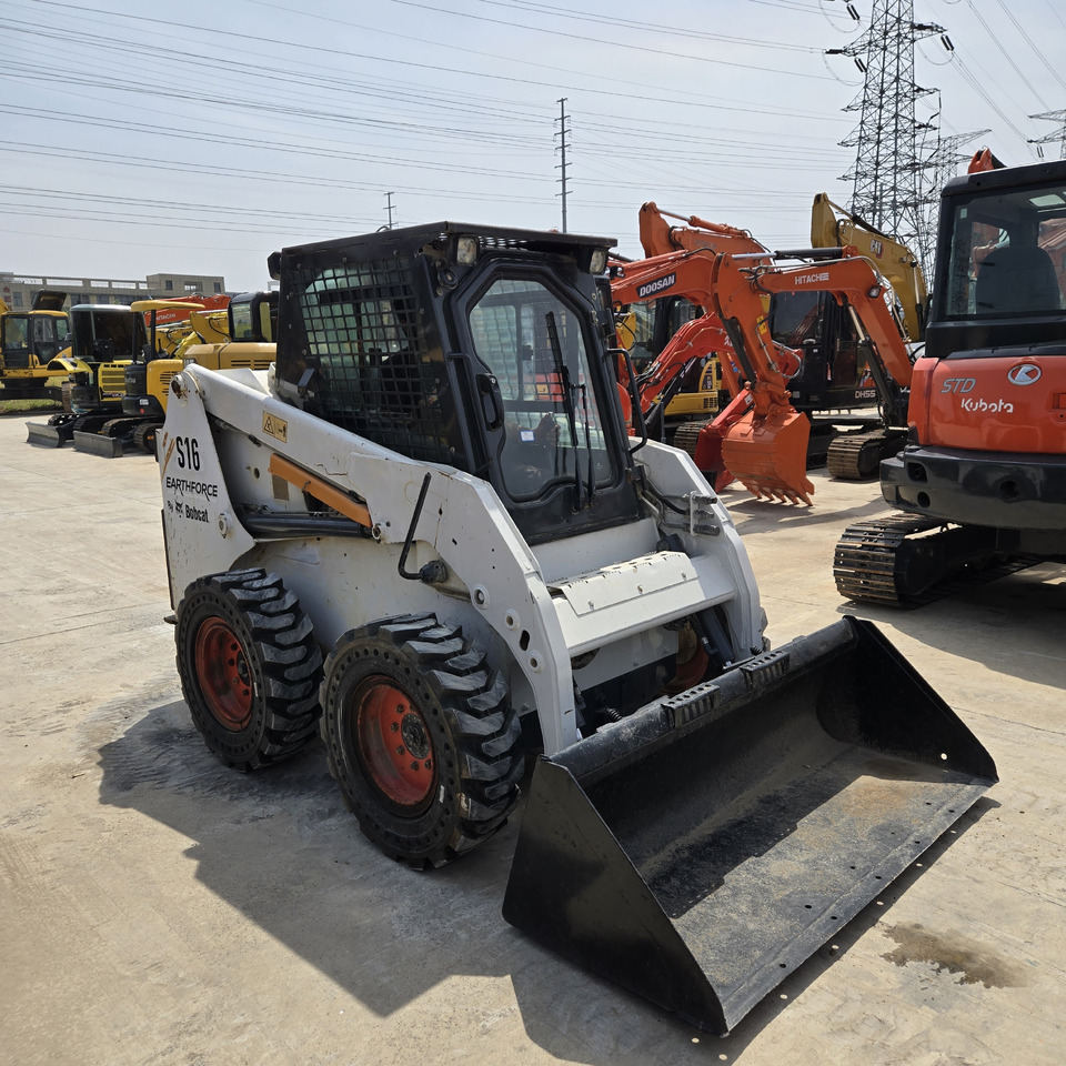 Bobcat S16 - Skid steer loader: picture 4 Bobcat S16 - Skid steer loader: picture 4