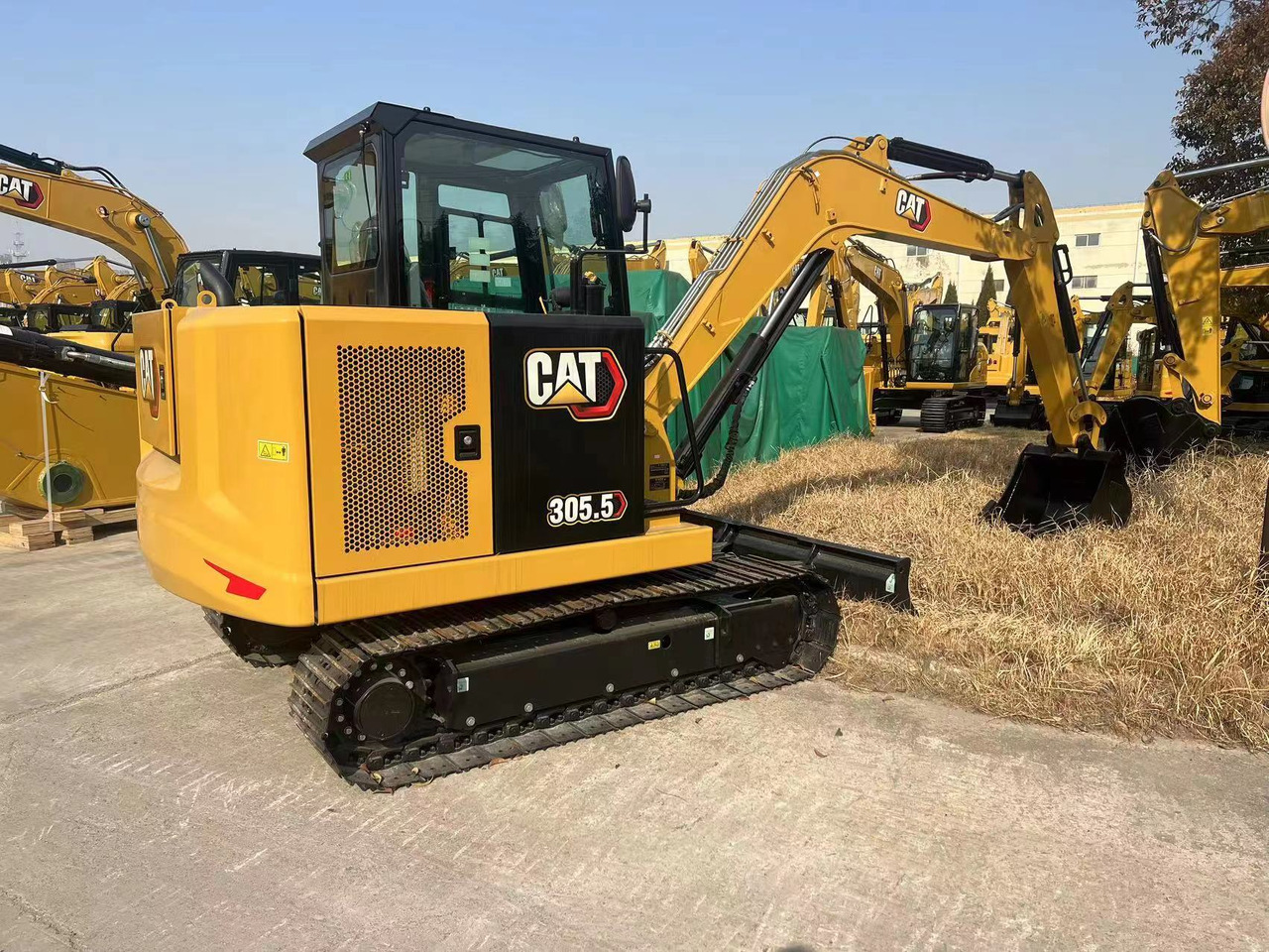 CAT 305.5 - Mini excavator: picture 1 CAT 305.5 - Mini excavator: picture 1