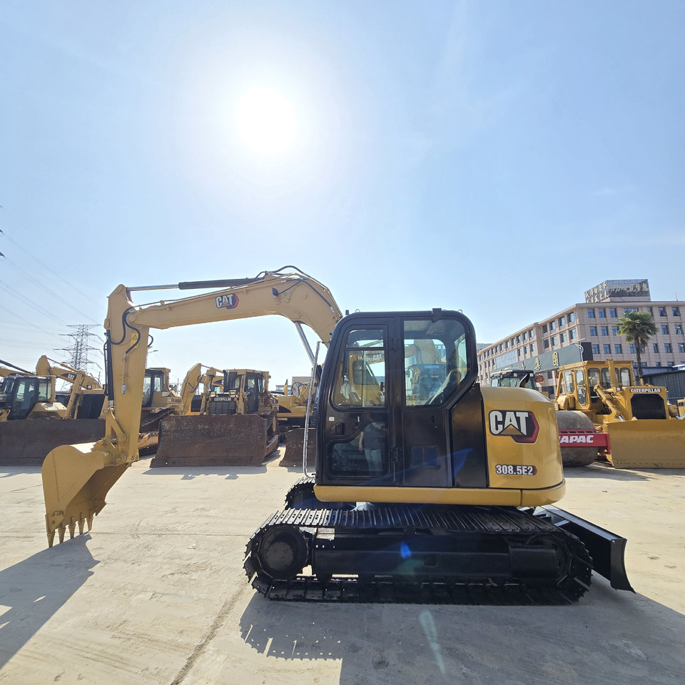 CAT 308.5E2 - Mini excavator: picture 1 CAT 308.5E2 - Mini excavator: picture 1