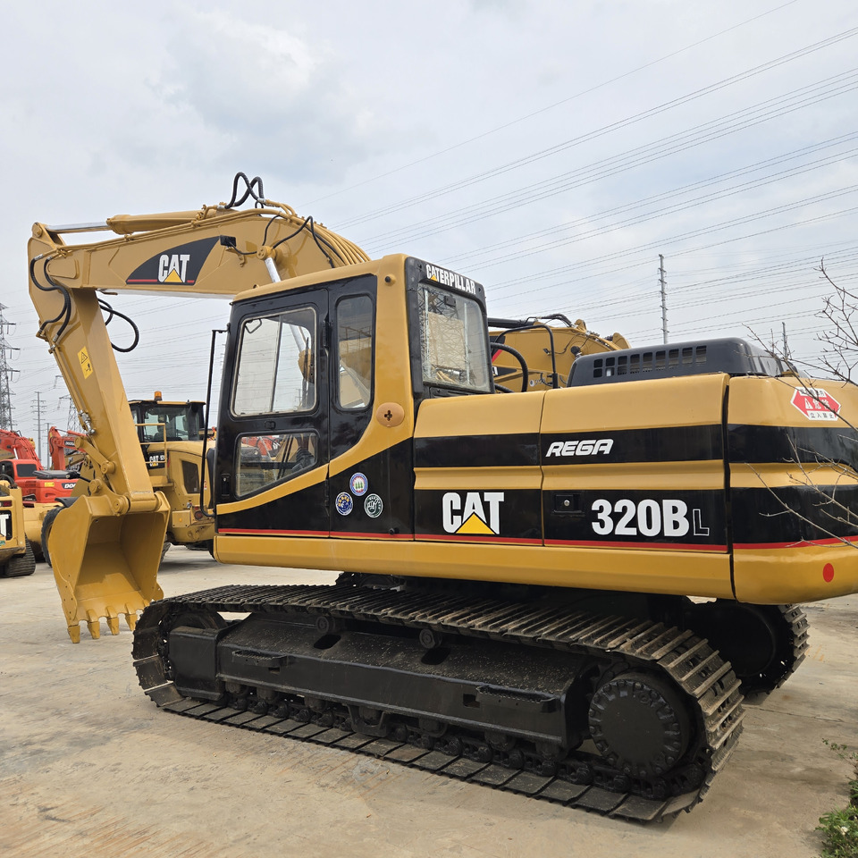 CATERPILLAR 320BL - Crawler excavator: picture 5 CATERPILLAR 320BL - Crawler excavator: picture 5