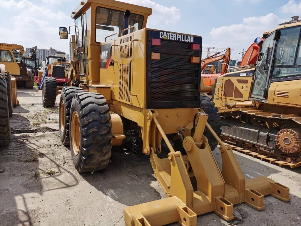 Caterpillar 120 H - Grader: picture 2 Caterpillar 120 H - Grader: picture 2