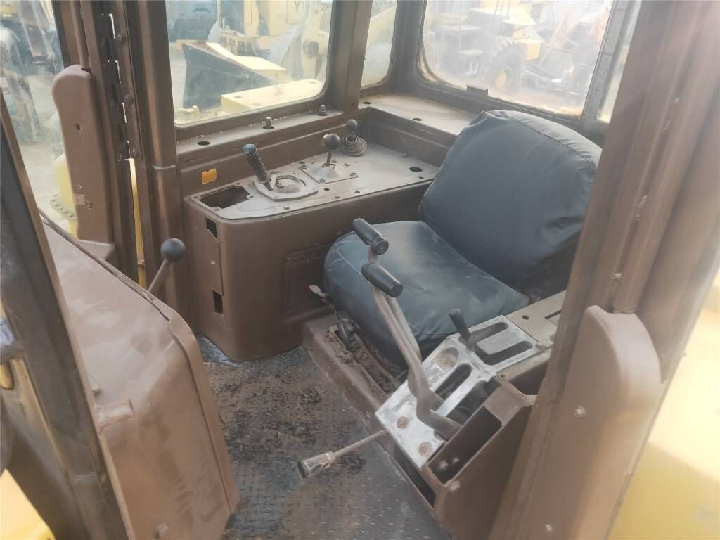 Caterpillar D 9 N - Bulldozer: picture 4 Caterpillar D 9 N - Bulldozer: picture 4