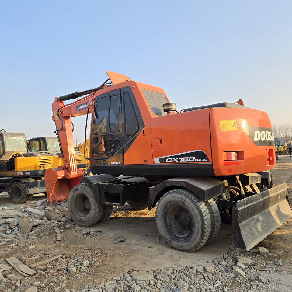 Doosan DX150W-9C - Wheel excavator: picture 2 Doosan DX150W-9C - Wheel excavator: picture 2