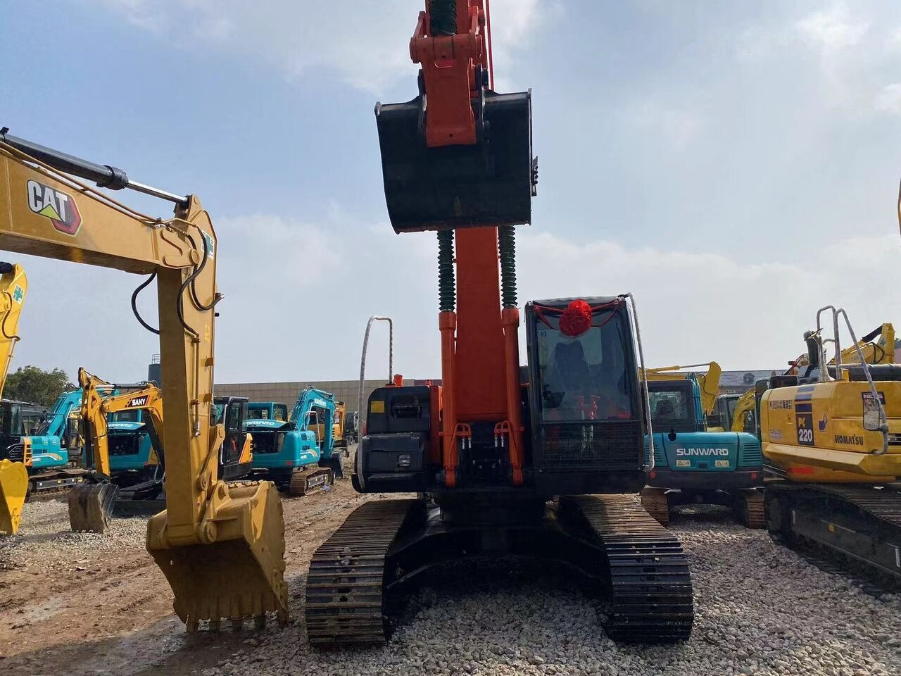 Hitachi ZX240H - Crawler excavator: picture 5 Hitachi ZX240H - Crawler excavator: picture 5