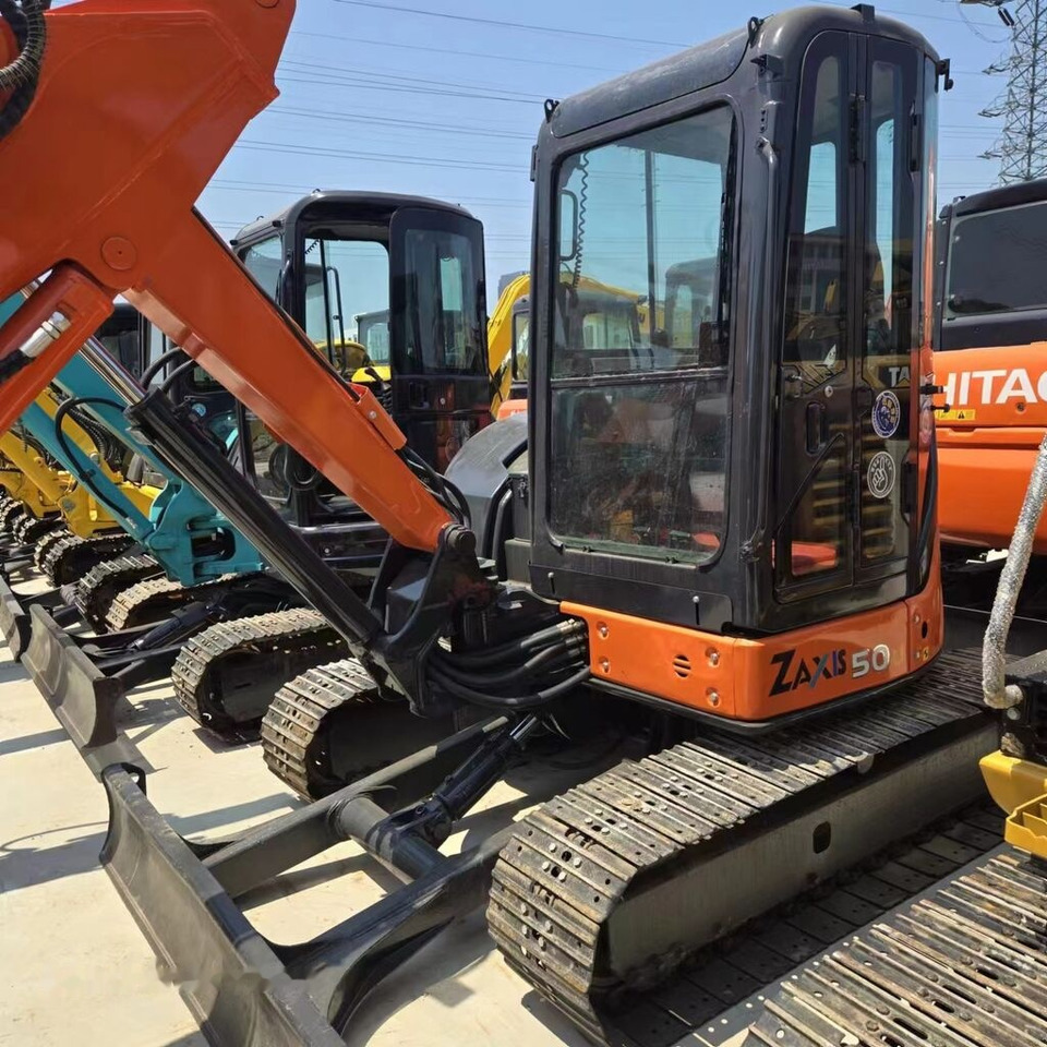 Mini excavator Hitachi ZX50U: picture 6