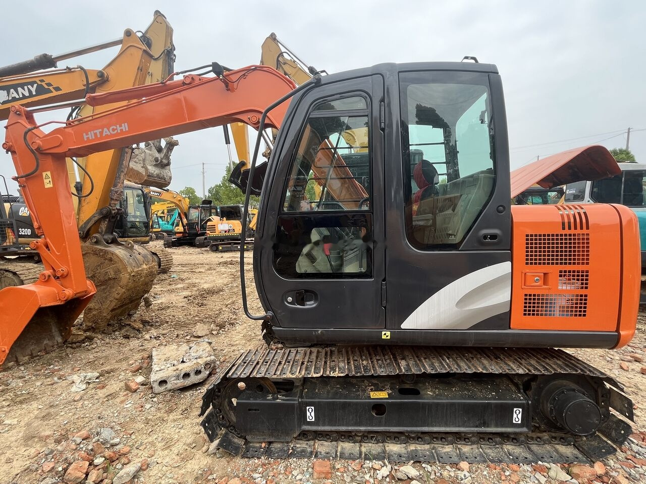 Hitachi ZX70 - Mini excavator: picture 5 Hitachi ZX70 - Mini excavator: picture 5