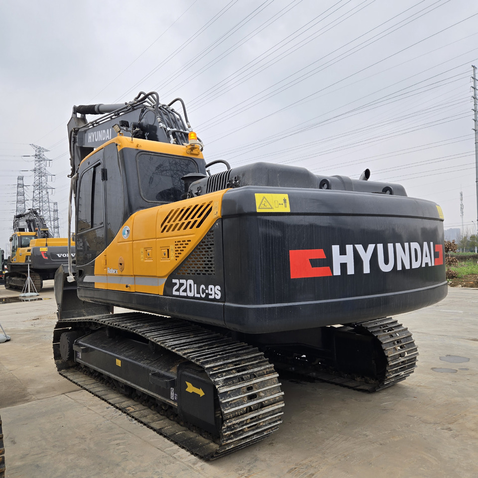 Hyundai R220LC-9S - Crawler excavator: picture 5 Hyundai R220LC-9S - Crawler excavator: picture 5