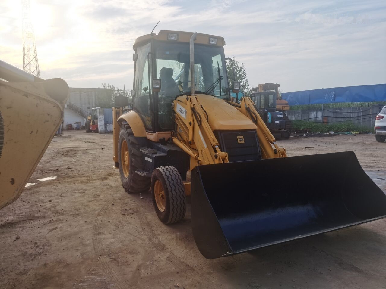 Backhoe loader JCB 3CX: picture 9