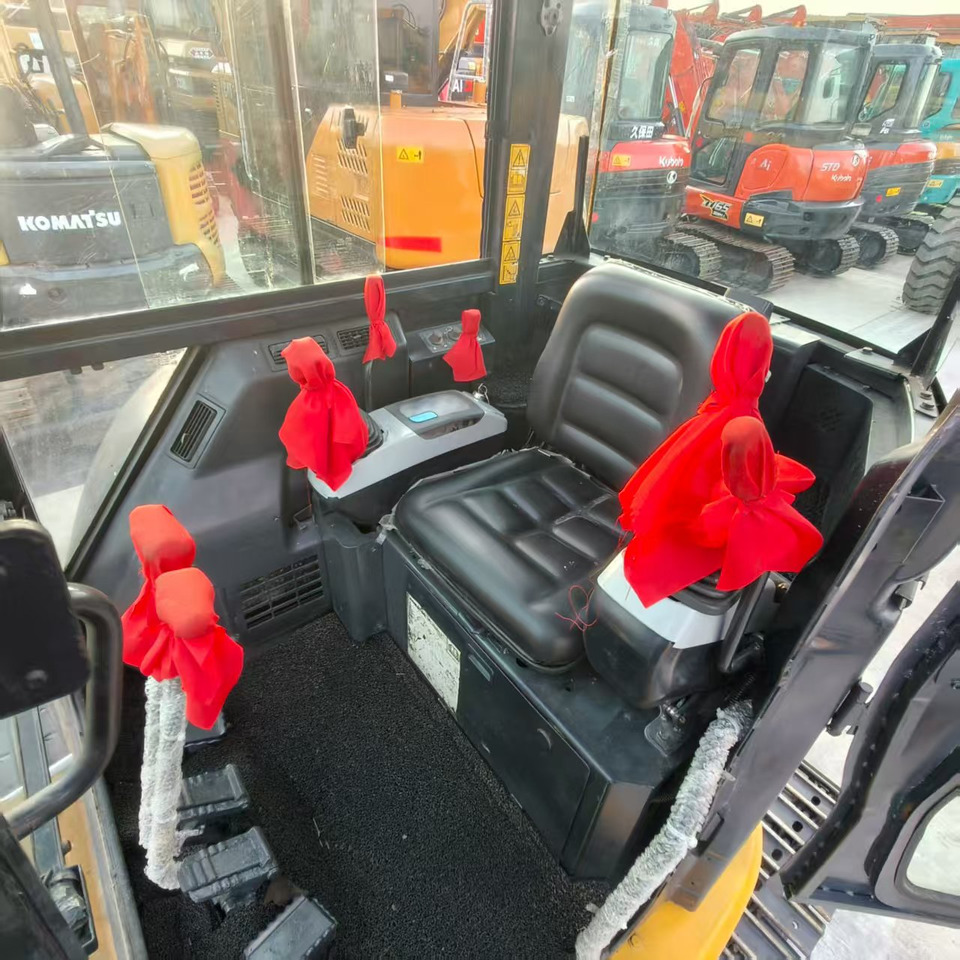 Mini excavator KOMATSU PC35MR: picture 9