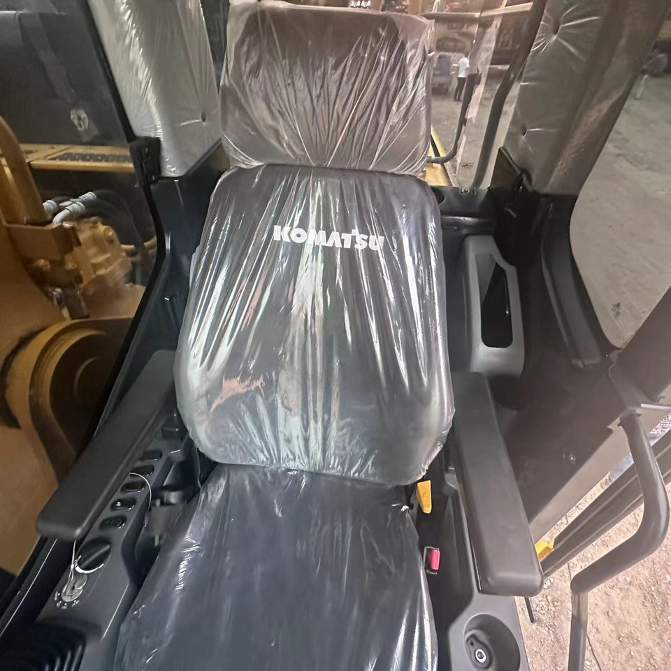 Crawler excavator KOMATSU PC400-8: picture 8