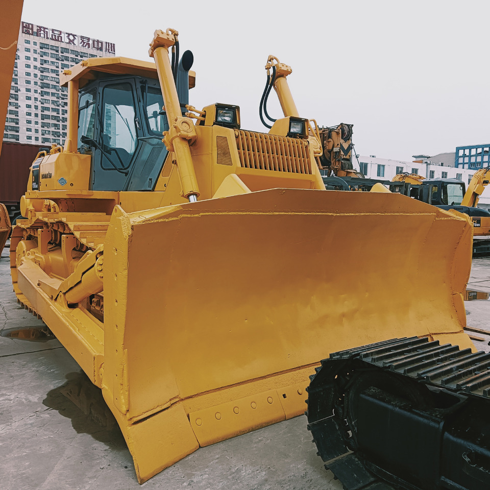Komatsu D155A-5 - Bulldozer: picture 2 Komatsu D155A-5 - Bulldozer: picture 2