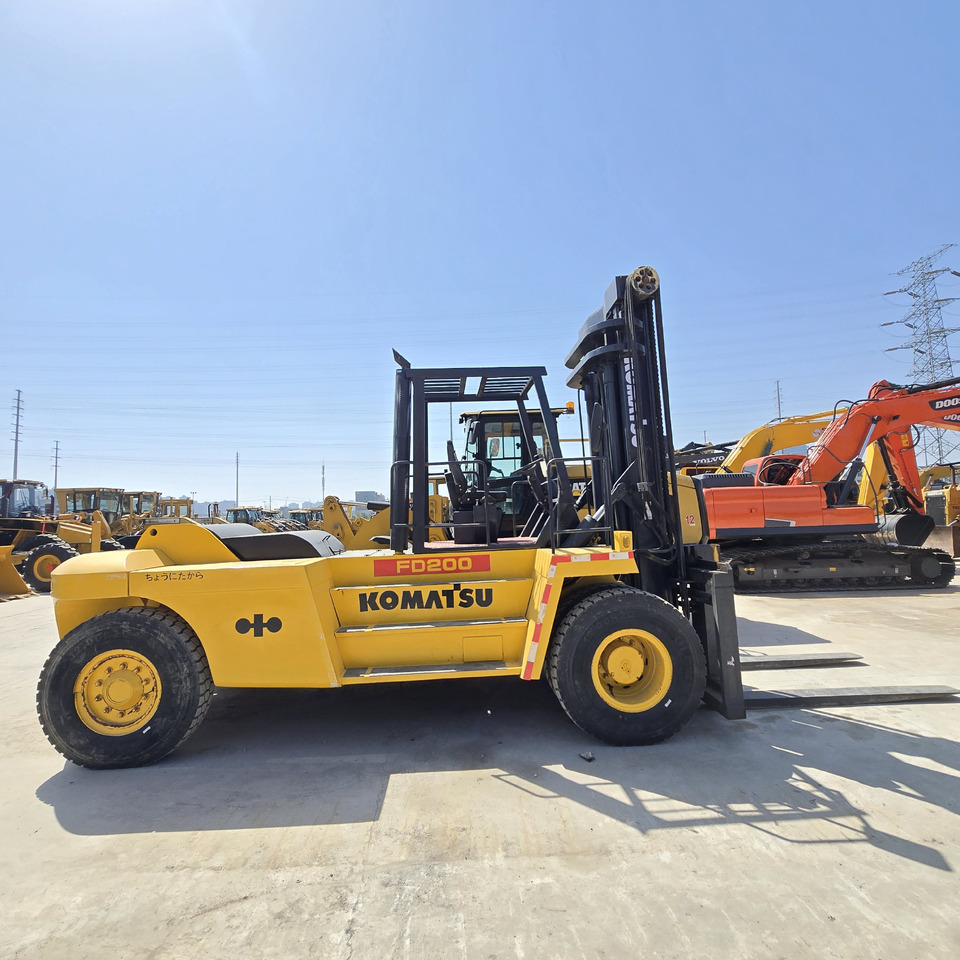 Komatsu FD200 - Diesel forklift: picture 2 Komatsu FD200 - Diesel forklift: picture 2