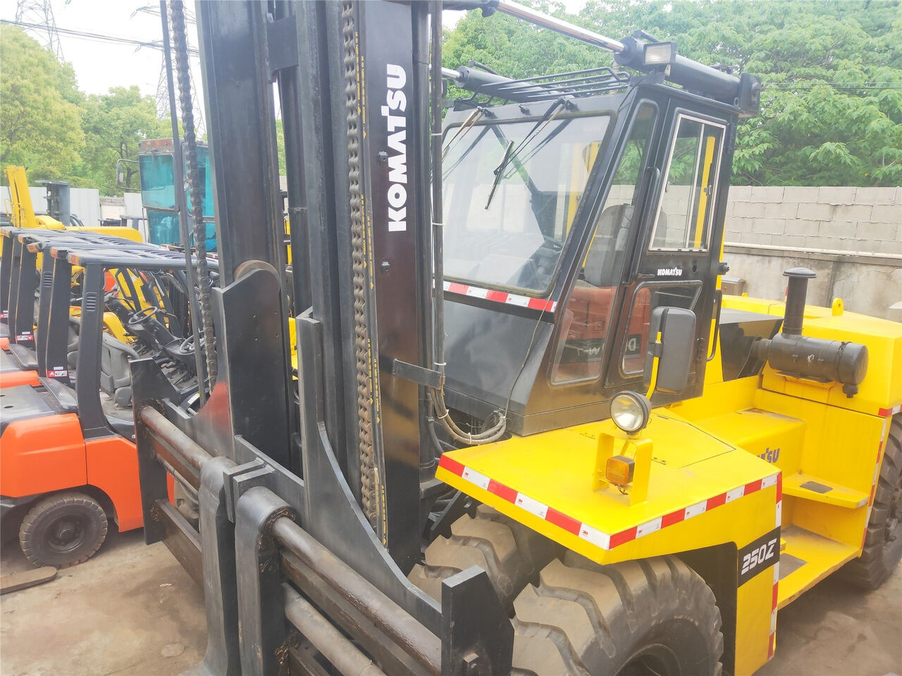 Komatsu FD250 - Diesel forklift: picture 2 Komatsu FD250 - Diesel forklift: picture 2