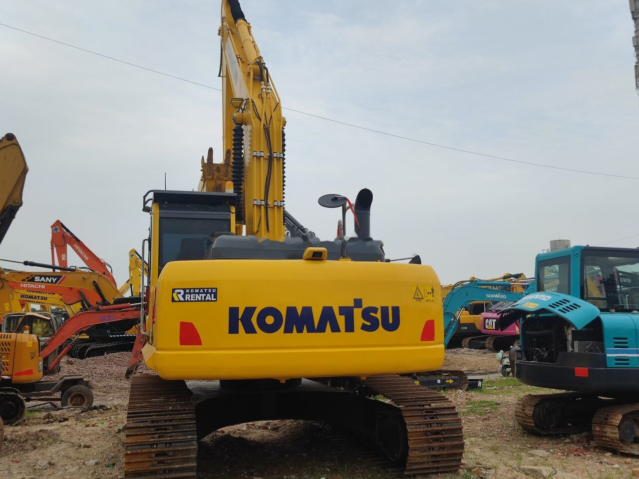 Komatsu PC240LC - Crawler excavator: picture 4 Komatsu PC240LC - Crawler excavator: picture 4