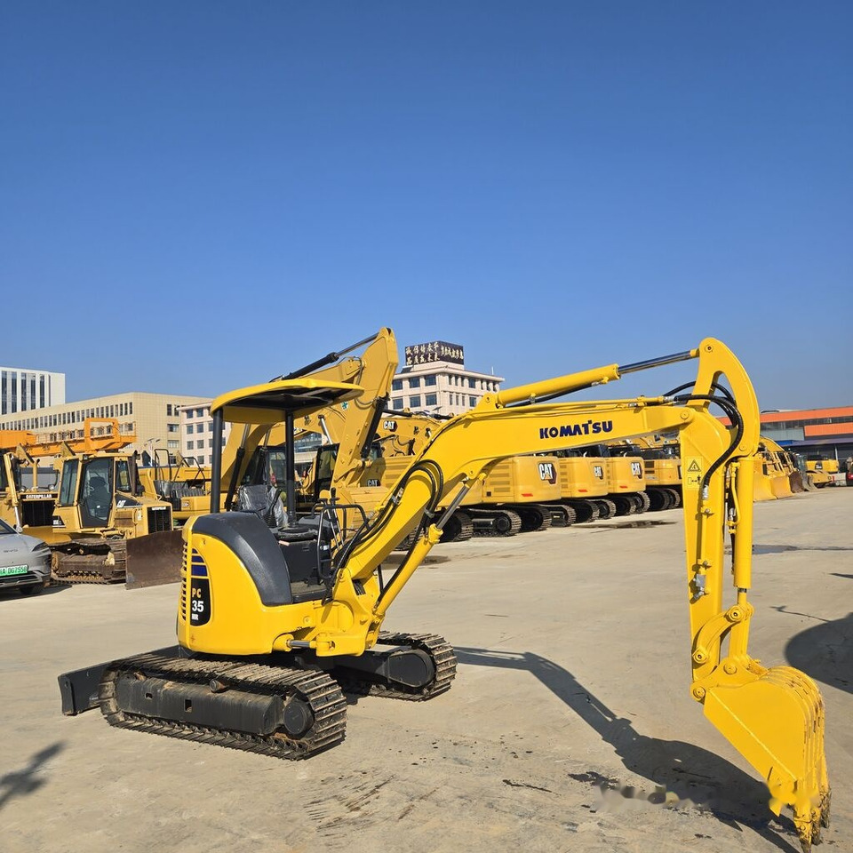 Komatsu PC35MR - Mini excavator: picture 1 Komatsu PC35MR - Mini excavator: picture 1