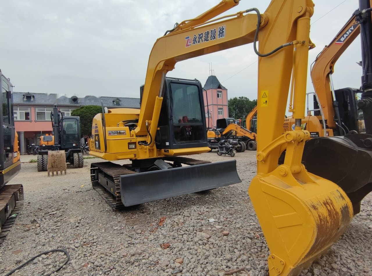 Komatsu PC70-8 - Mini excavator: picture 2 Komatsu PC70-8 - Mini excavator: picture 2