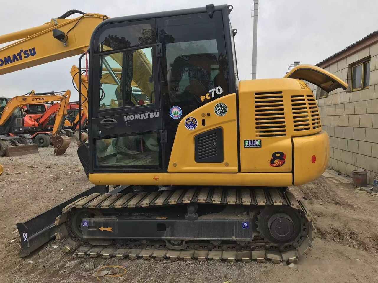 Komatsu PC70-8 - Crawler excavator: picture 3 Komatsu PC70-8 - Crawler excavator: picture 3