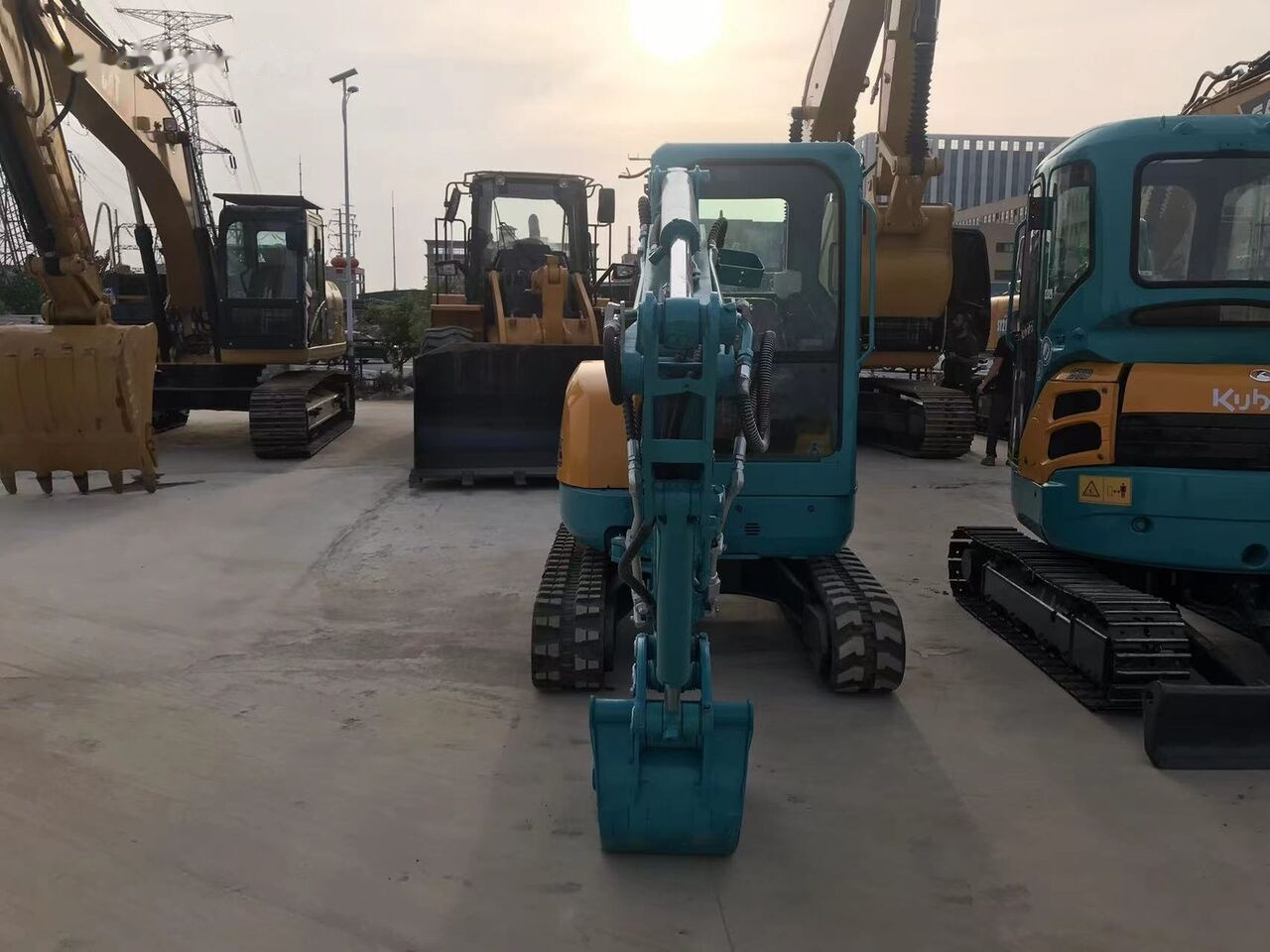 Kubota U25 - Mini excavator: picture 1 Kubota U25 - Mini excavator: picture 1