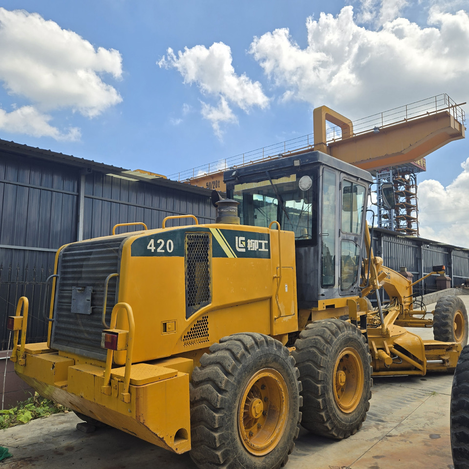 LIUGONG CLG4200 - Grader: picture 1 LIUGONG CLG4200 - Grader: picture 1