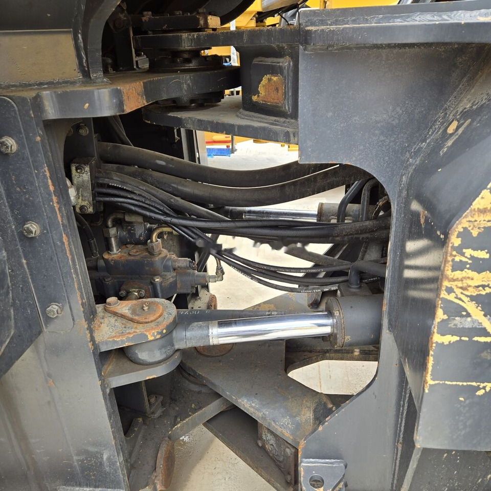 Wheel loader LiuGong 856H: picture 11