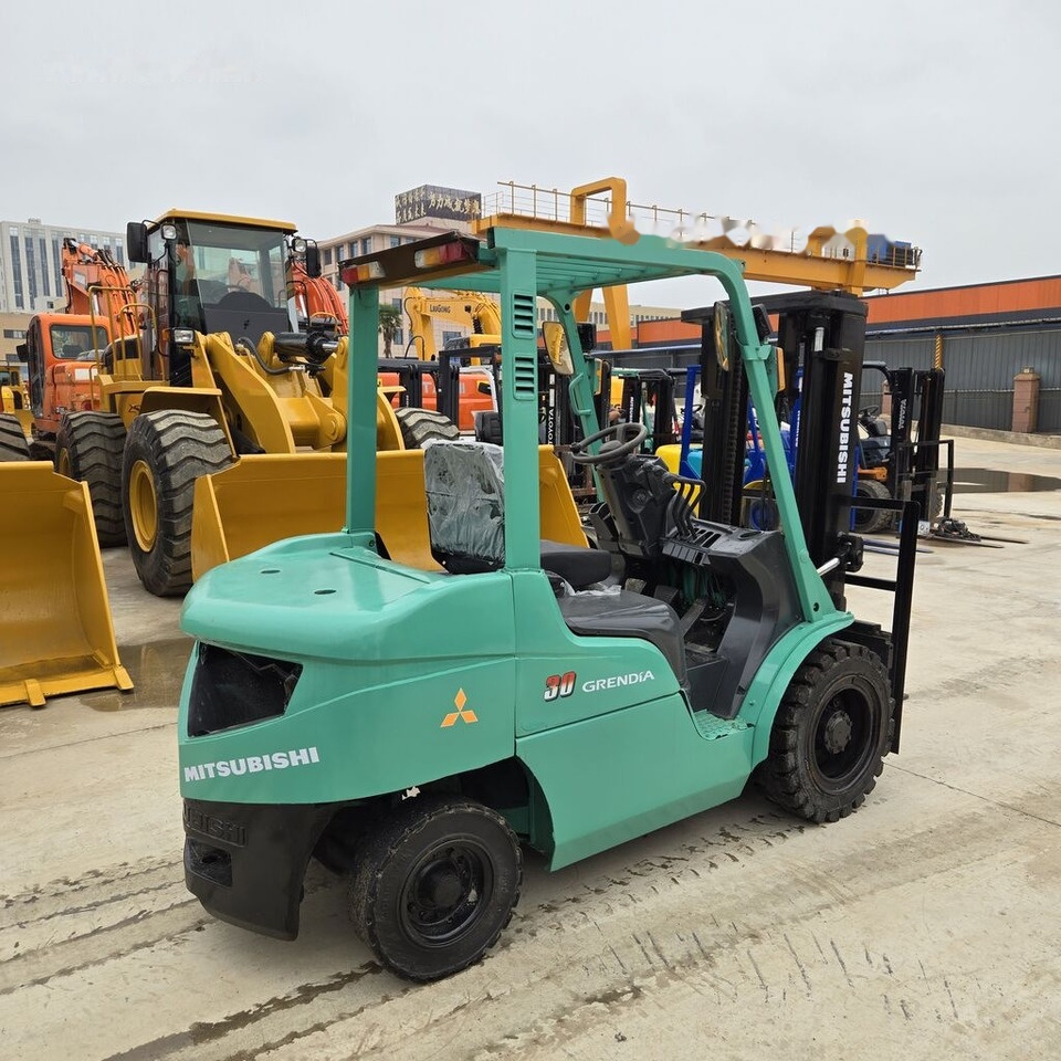 Mitsubishi FD30 - Diesel forklift: picture 1 Mitsubishi FD30 - Diesel forklift: picture 1