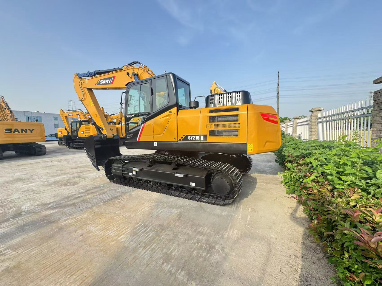 SANY SY215 - Crawler excavator: picture 1 SANY SY215 - Crawler excavator: picture 1