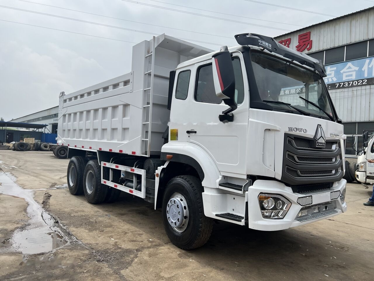 SINOTRUK HOHAN 6x4 - Tipper: picture 5 SINOTRUK HOHAN 6x4 - Tipper: picture 5