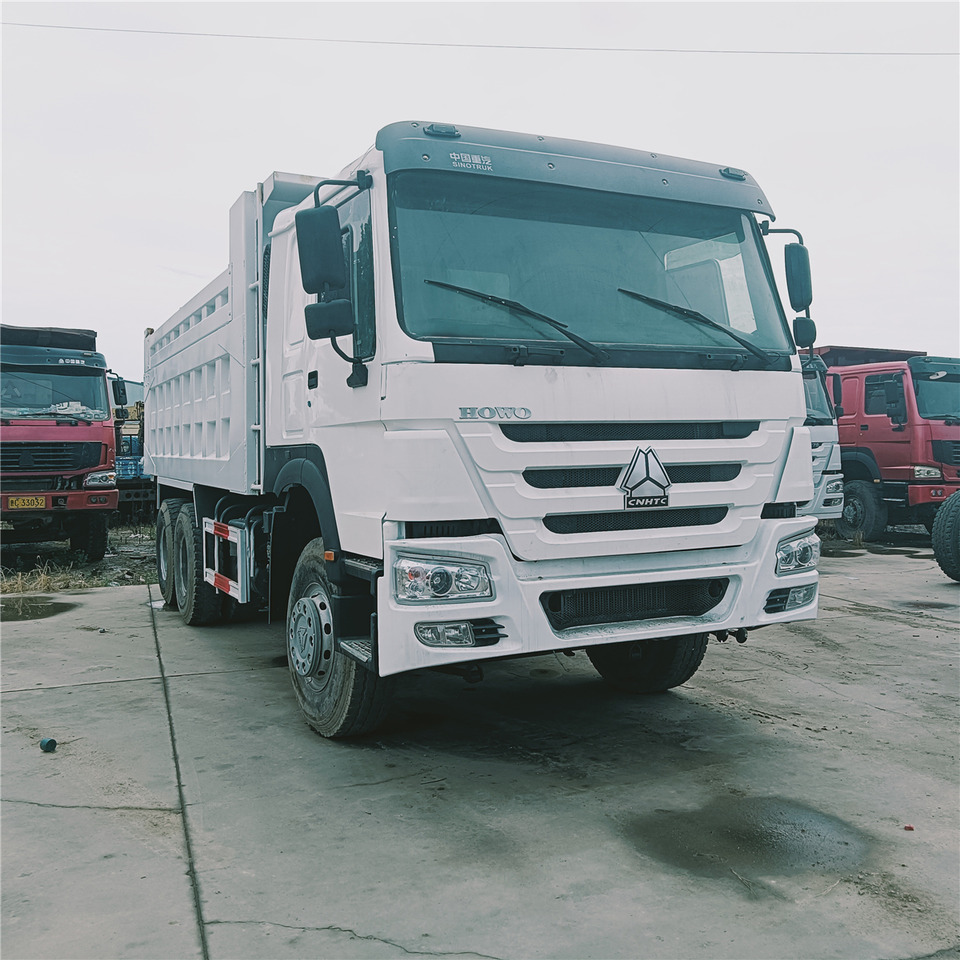 SINOTRUK HOWO 6x4 - Tipper: picture 2 SINOTRUK HOWO 6x4 - Tipper: picture 2