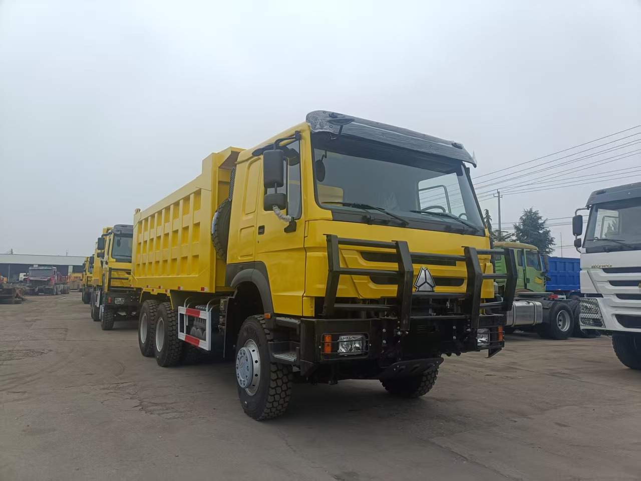 SINOTRUK HOWO 6x4 - Tipper: picture 1 SINOTRUK HOWO 6x4 - Tipper: picture 1