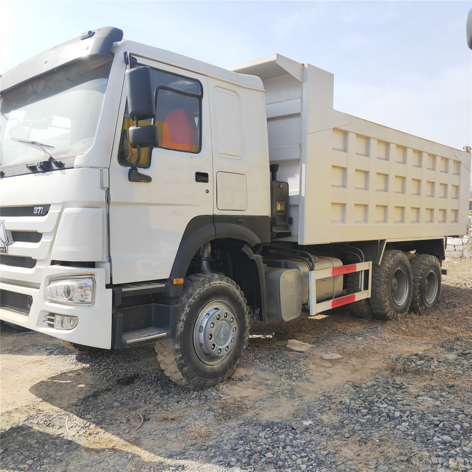 SINOTRUK HOWO - Tipper: picture 3 SINOTRUK HOWO - Tipper: picture 3