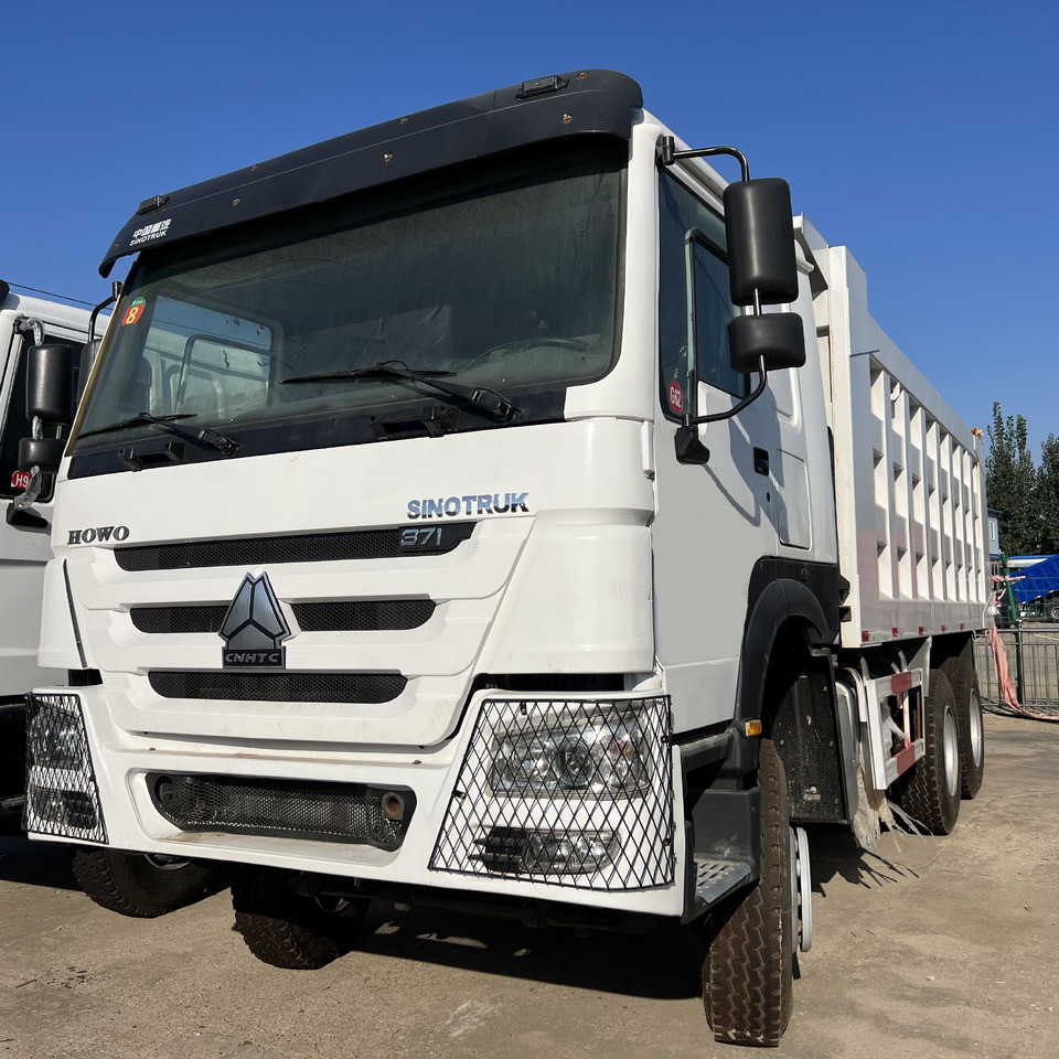 SINOTRUK HOWO - Tipper: picture 3 SINOTRUK HOWO - Tipper: picture 3