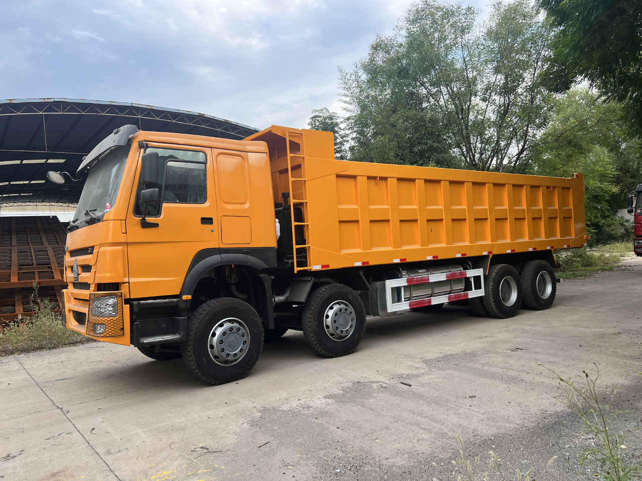 SINOTRUK Howo - Tipper: picture 3 SINOTRUK Howo - Tipper: picture 3