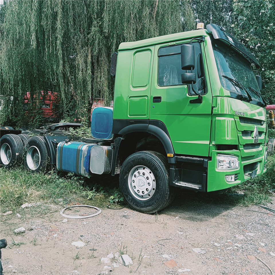 SINOTRUK HOWO tralier head - Tractor unit: picture 5 SINOTRUK HOWO tralier head - Tractor unit: picture 5