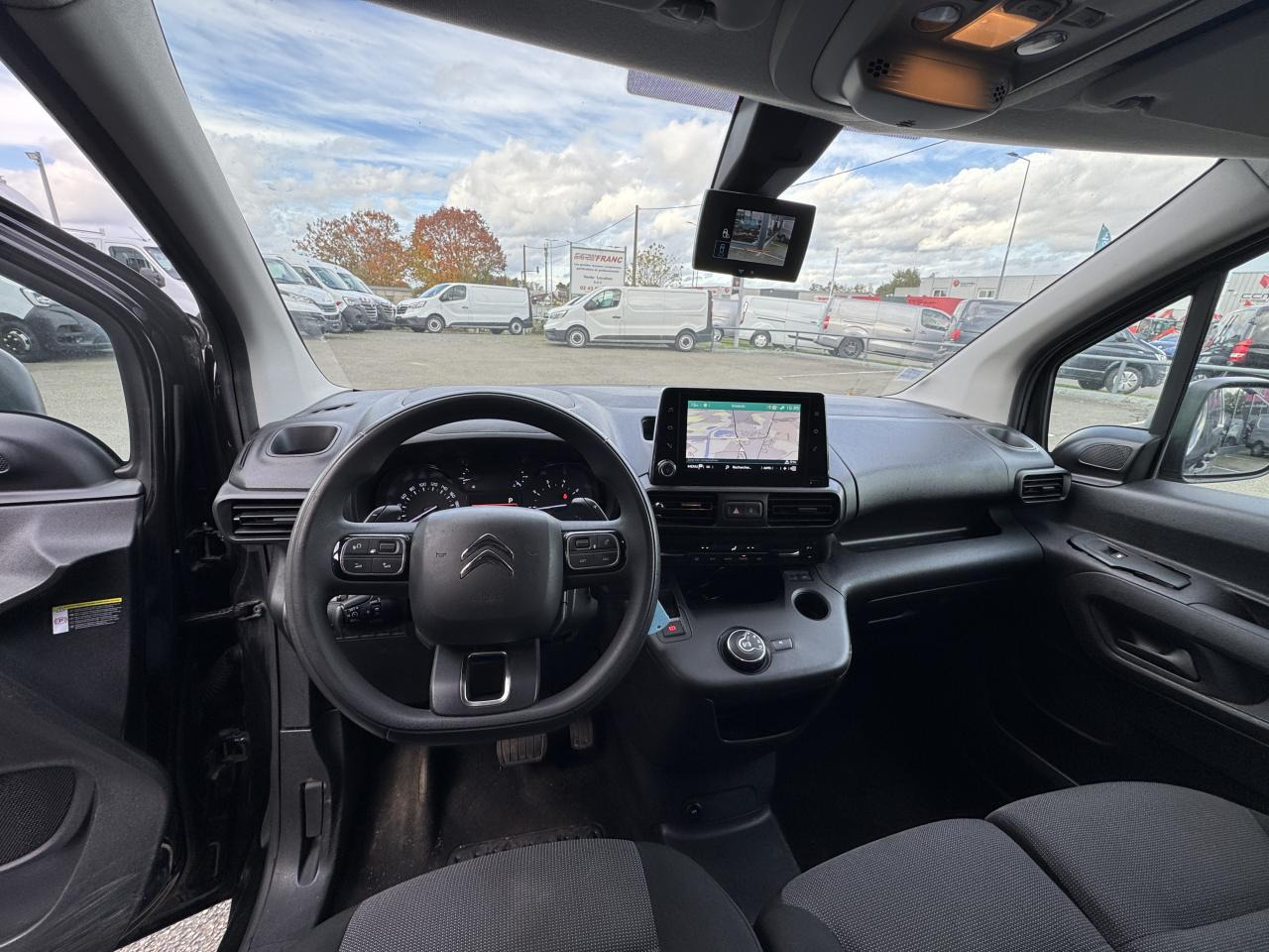 CITROEN Berlingo 1.5 BlueHDi S&S - 130 - BV EAT8 III FOURGON Fourgon M Driver 650 kg PHASE 1 - Panel van: picture 3 CITROEN Berlingo 1.5 BlueHDi S&S - 130 - BV EAT8 III FOURGON Fourgon M Driver 650 kg PHASE 1 - Panel van: picture 3