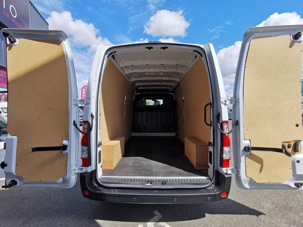 Renault Master F3500 L3H2 2.3 DCI 135CH CONFORT EURO6 - Panel van: picture 3 Renault Master F3500 L3H2 2.3 DCI 135CH CONFORT EURO6 - Panel van: picture 3