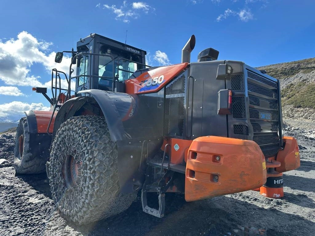 Hitachi ZW 550 - Wheel loader: picture 2 Hitachi ZW 550 - Wheel loader: picture 2