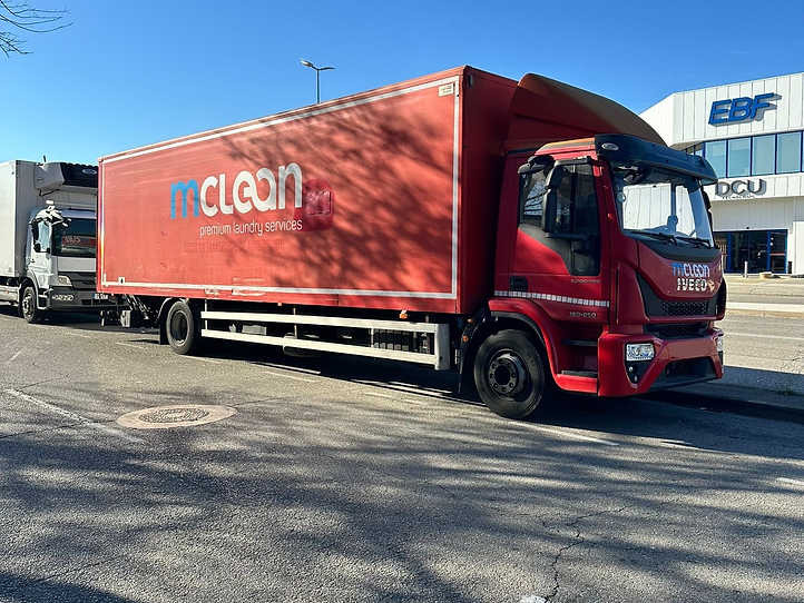 Iveco Eurocargo 160e25 - Box truck: picture 2 Iveco Eurocargo 160e25 - Box truck: picture 2