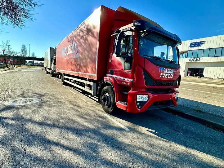 Iveco Eurocargo 160e25 - Box truck: picture 1 Iveco Eurocargo 160e25 - Box truck: picture 1