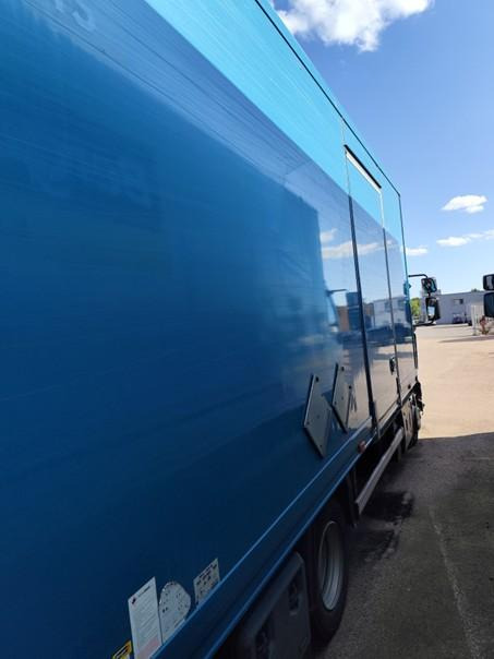 Renault D 7.5 LOW P4x2 210E6 Fourgon Polyfond avec hayon Repliable - Box truck: picture 5 Renault D 7.5 LOW P4x2 210E6 Fourgon Polyfond avec hayon Repliable - Box truck: picture 5