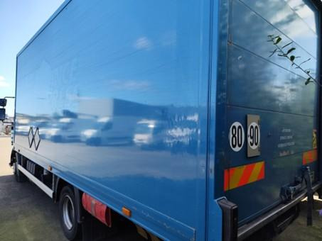 Renault D 7.5 LOW P4x2 210E6 Fourgon Polyfond avec hayon Repliable - Box truck: picture 3 Renault D 7.5 LOW P4x2 210E6 Fourgon Polyfond avec hayon Repliable - Box truck: picture 3