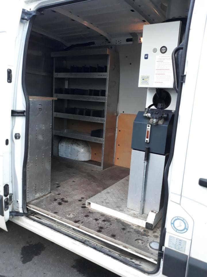 Truck mounted aerial platform Renault Master 145.35 FG Tronqué L2H2 Nacelle Pack éco: picture 8