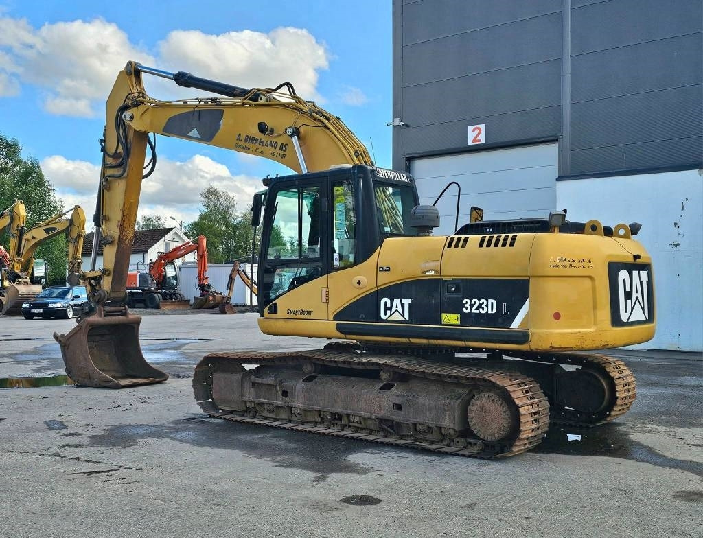 CAT 323 D L - Crawler excavator: picture 3 CAT 323 D L - Crawler excavator: picture 3