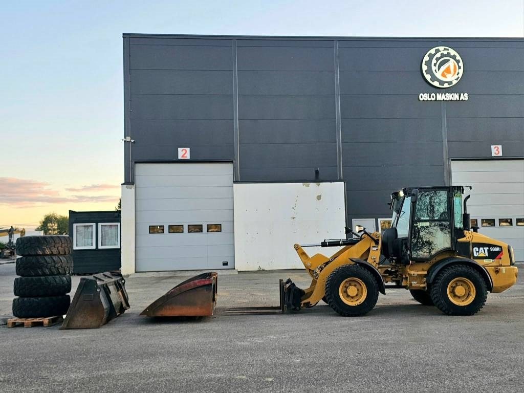 CAT 908 H 2 - Wheel loader: picture 2 CAT 908 H 2 - Wheel loader: picture 2