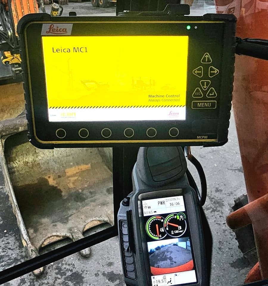 Crawler excavator Hitachi ZX 300 LC-6: picture 45