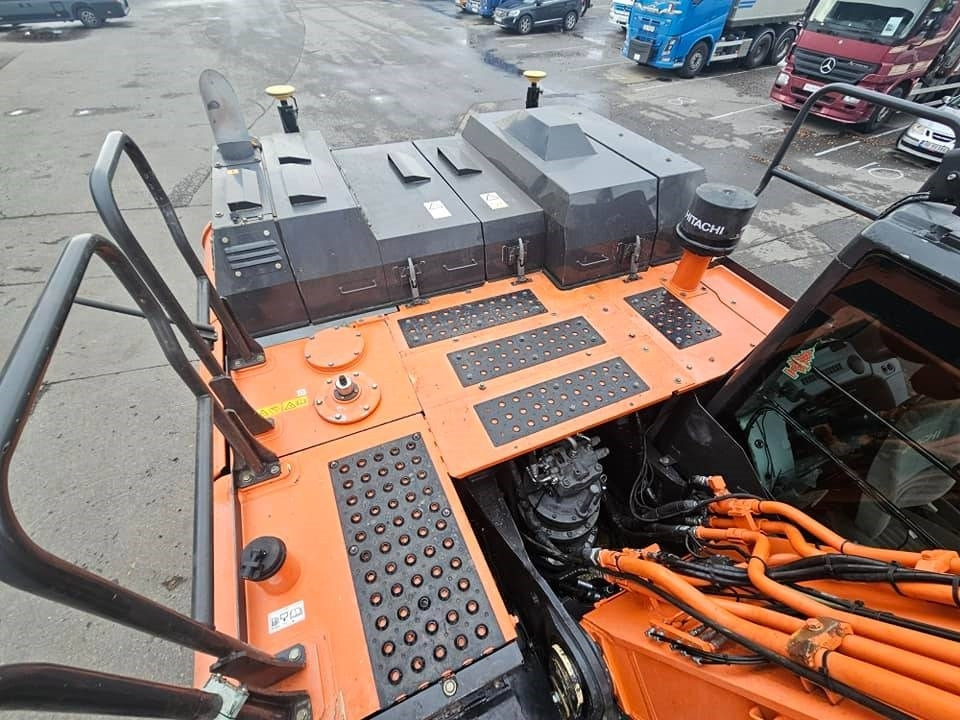 Crawler excavator Hitachi ZX 300 LC-6: picture 37