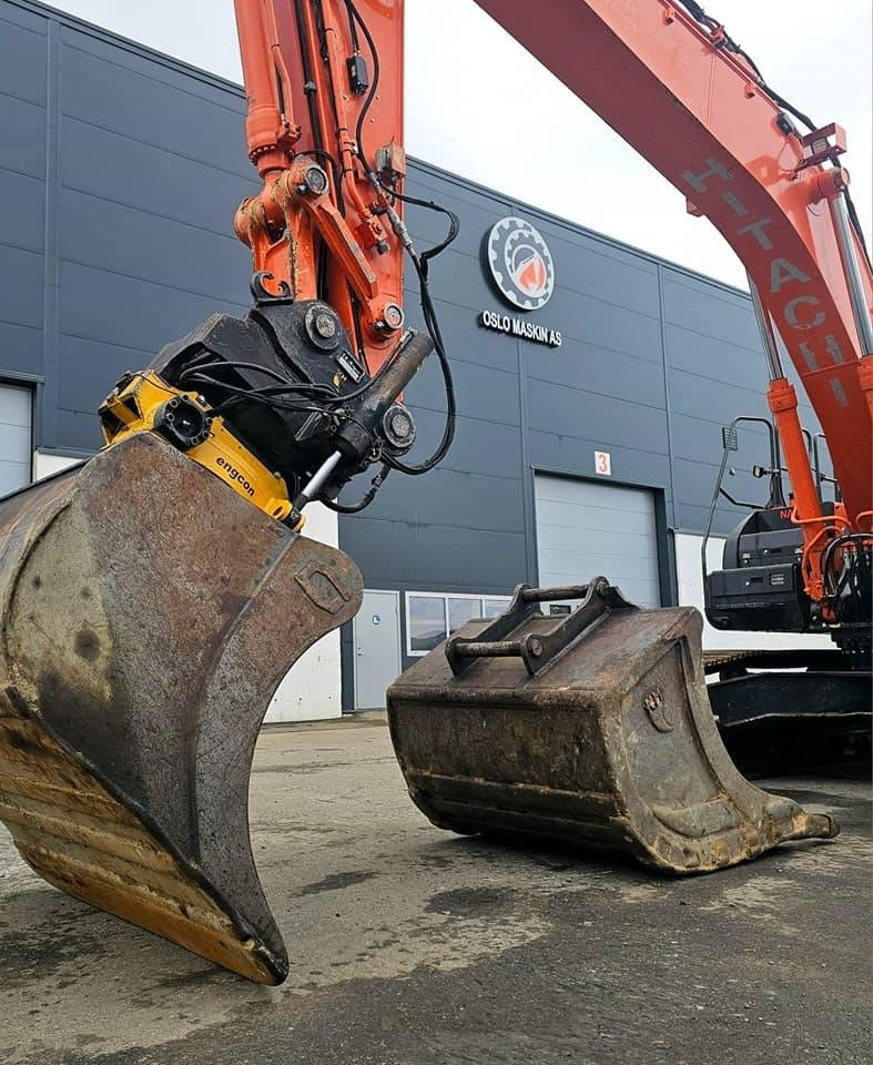 Crawler excavator Hitachi ZX 300 LC-6: picture 23