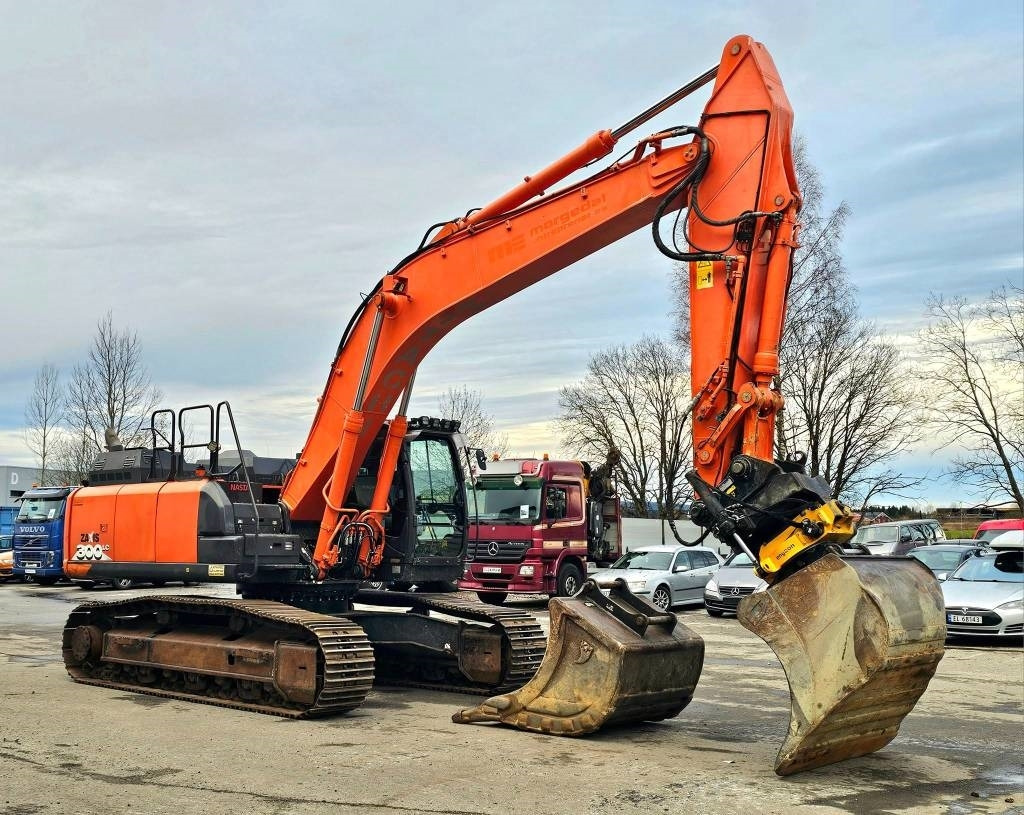 Crawler excavator Hitachi ZX 300 LC-6: picture 8