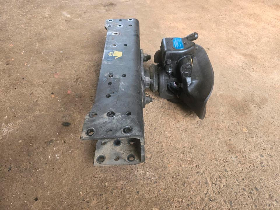 Ringfeder Anhängerkupplung für Unimog U 300 400 500 Anhängermaul Anhängerzugöse Zugmaul Mercedes Benz Zugöse Q36 Q33 Querträger ZGN UGE 405/10 405/12 - Attachment for Truck: picture 4 Ringfeder Anhängerkupplung für Unimog U 300 400 500 Anhängermaul Anhängerzugöse Zugmaul Mercedes Benz Zugöse Q36 Q33 Querträger ZGN UGE 405/10 405/12 - Attachment for Truck: picture 4