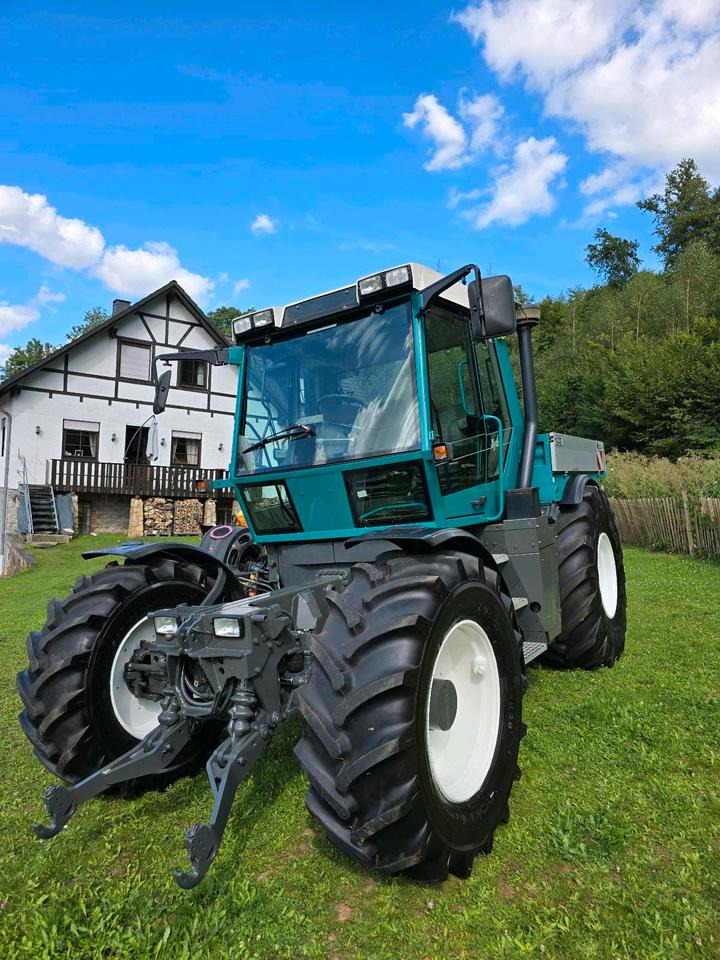 Fendt Xylon 524 Ez. 2003 50kmh 7900 Stunden Traktor Schlepper 522 520 - Farm tractor: picture 2 Fendt Xylon 524 Ez. 2003 50kmh 7900 Stunden Traktor Schlepper 522 520 - Farm tractor: picture 2