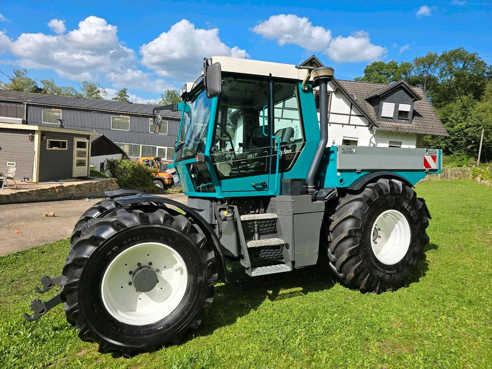 Fendt Xylon 524 Ez. 2003 50kmh 7900 Stunden Traktor Schlepper 522 520 - Farm tractor: picture 4 Fendt Xylon 524 Ez. 2003 50kmh 7900 Stunden Traktor Schlepper 522 520 - Farm tractor: picture 4